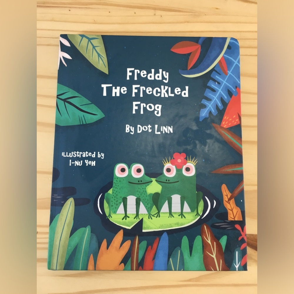 Freddy The Freckled Frog Board Book - Green Cover By Dot Linn School Teacher